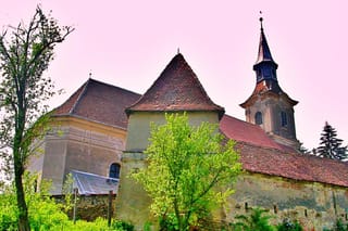 Șaeș fortified church
