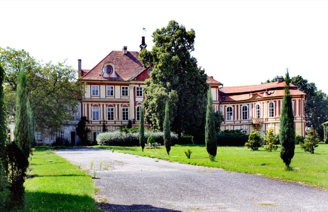 Bezno Chateau
