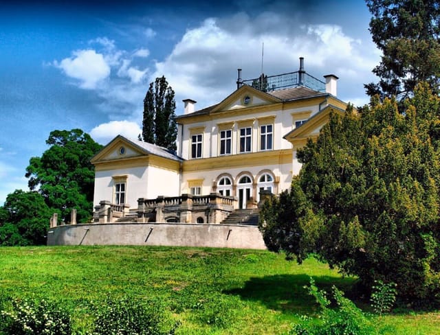 Dobřenice Chateau