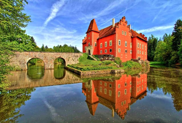 Červená Lhota Castle