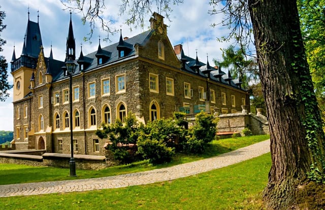 Zruč nad Sázavou Chateau