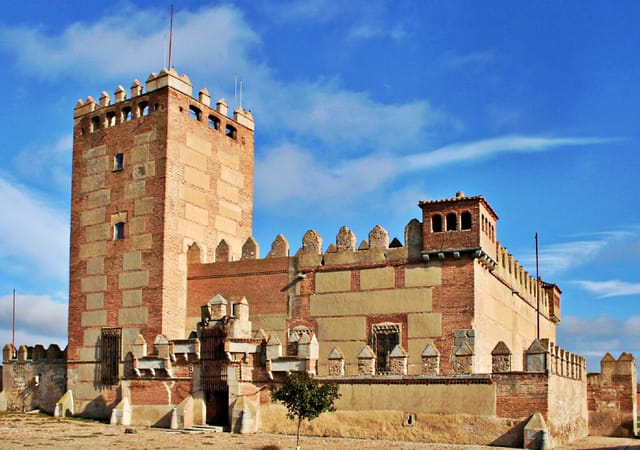 Narros de Saldueña Castle