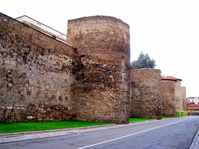 Murallas de León
