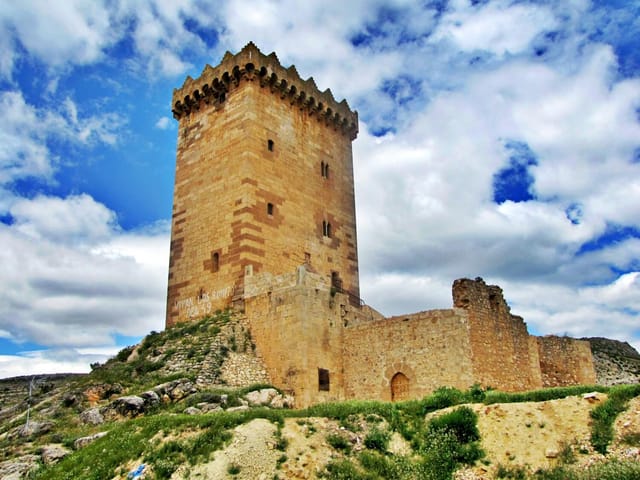Torre-castillo de los Señores