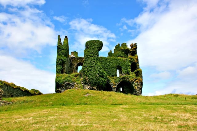 Ballycarbery Castle