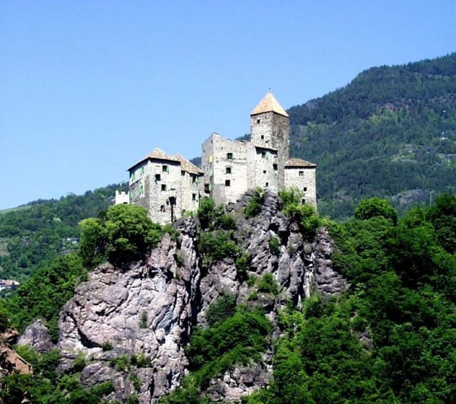 Karneid Castle 