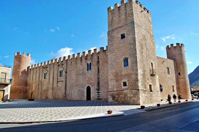 Castle of the Counts of Modica (Alcamo)