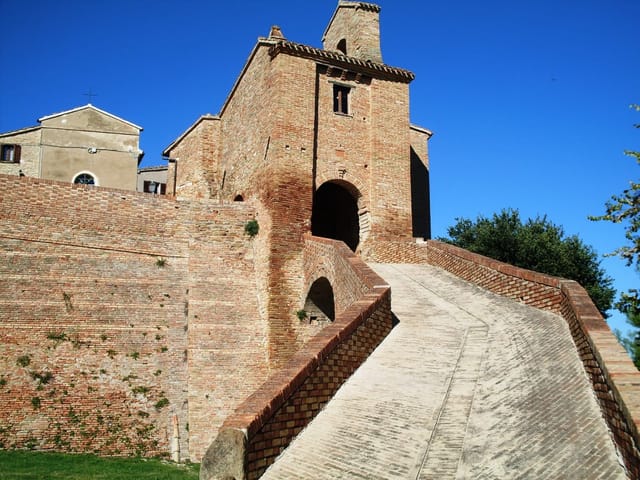Castello di Loretello