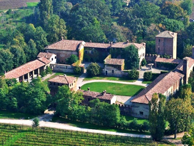 Castello di Paderna