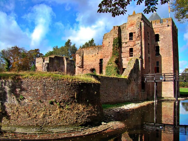 The Castle and the Lords of Brederode