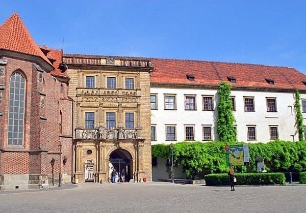 Brzeg Castle