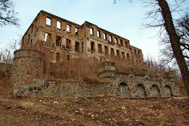 Pałac we Włosieniu