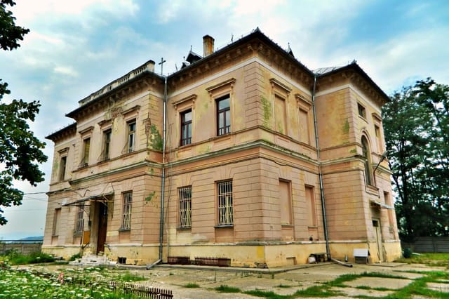 Wesselényi Castle in Obreja