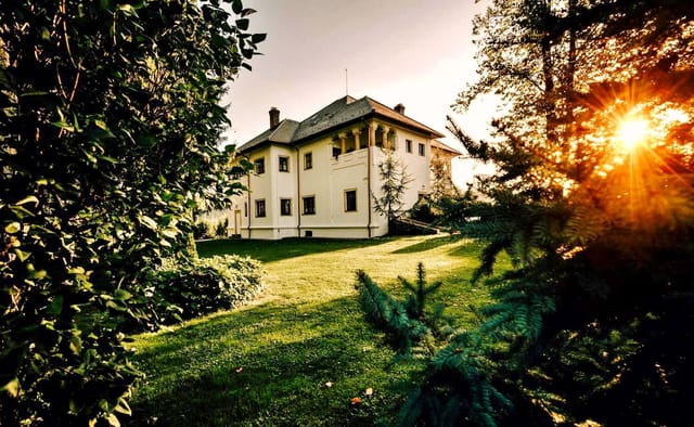 Maldăr Mansion in Măldărești