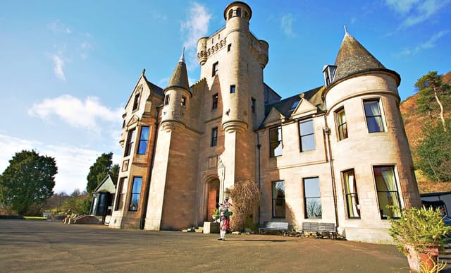 Broomhall Castle