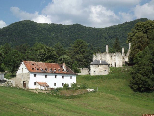 Sklabiňa castle