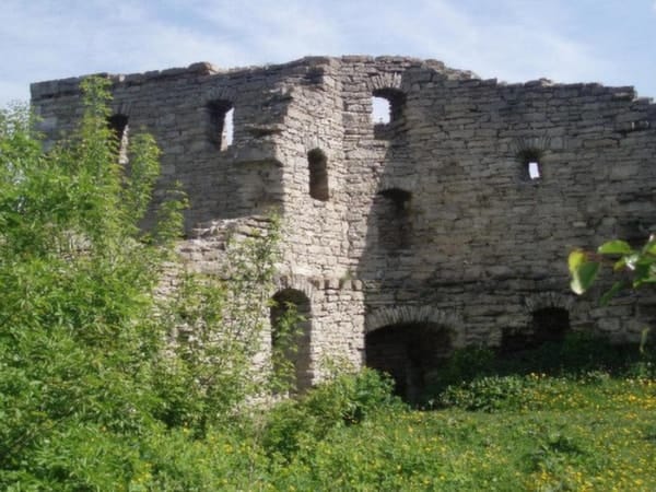 Satanivs'kyi castle