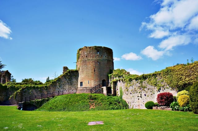 Caldicot Castle